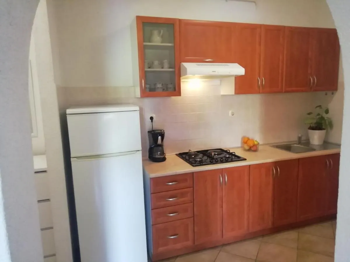 Apartments Jadranka Pula 0*,  Croatia