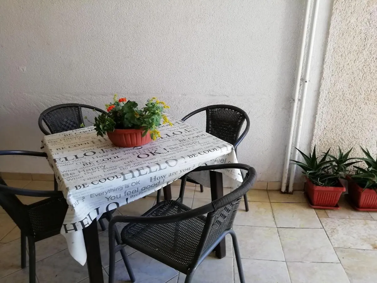 Apartments Jadranka Pula 0*,  Croatia