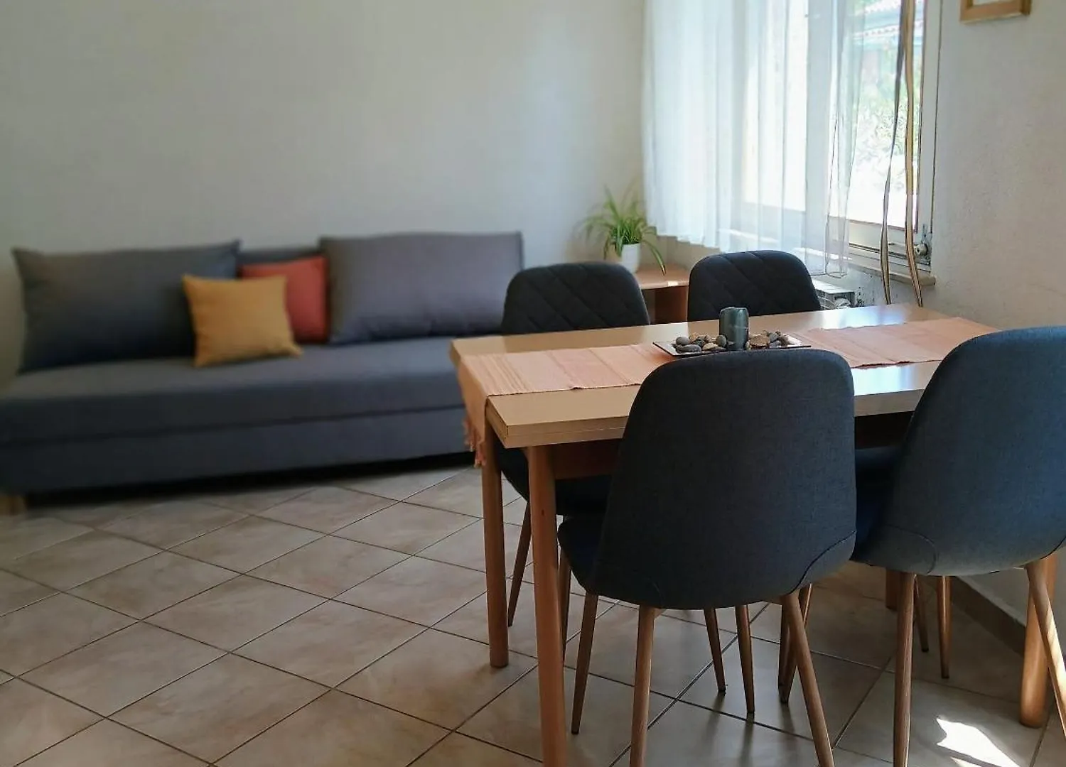 Apartments Jadranka Pula 0*,  Croatia